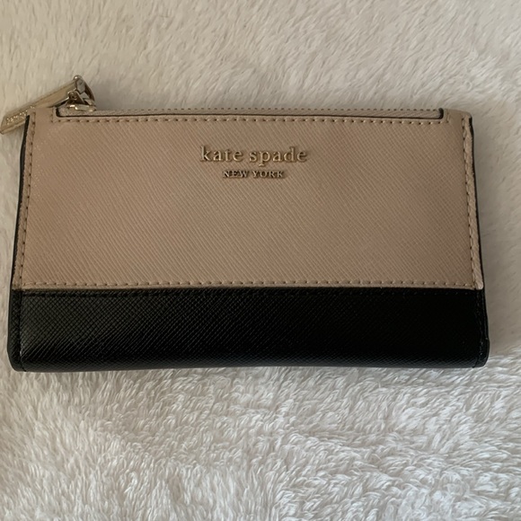 Kate Spade Wallet - Picture 2 of 15